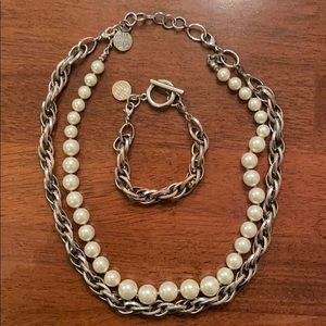 Necklace and bracelet set